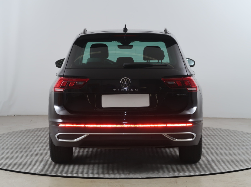 Volkswagen Tiguan, 2022