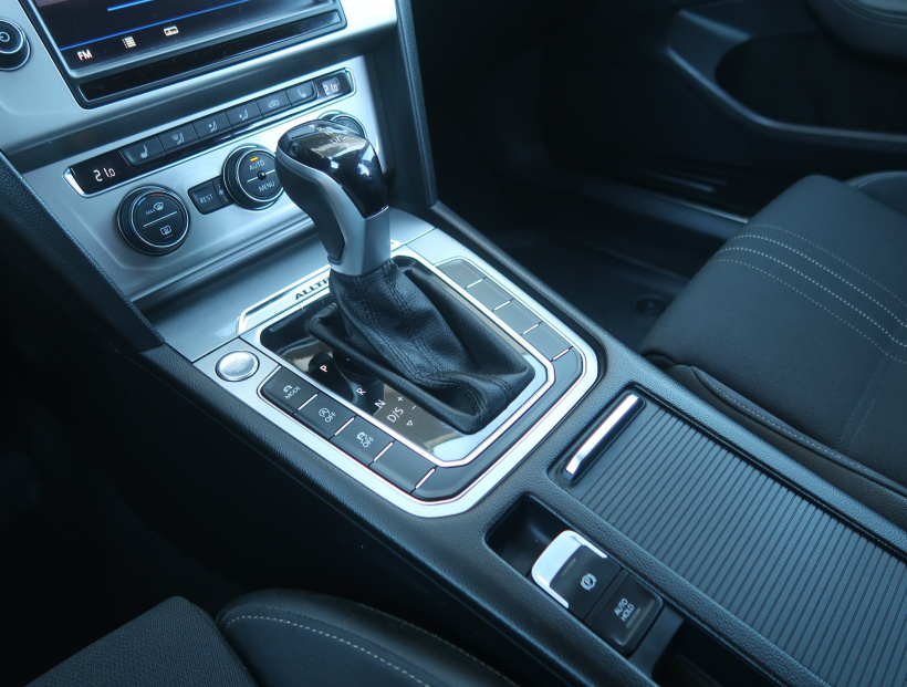 Volkswagen Passat, 2016