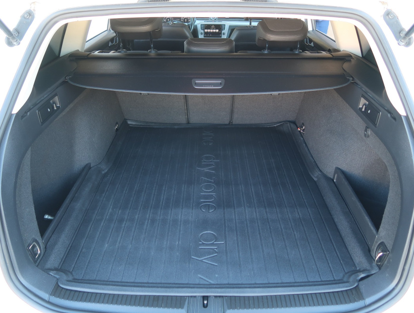 Volkswagen Passat, 2016