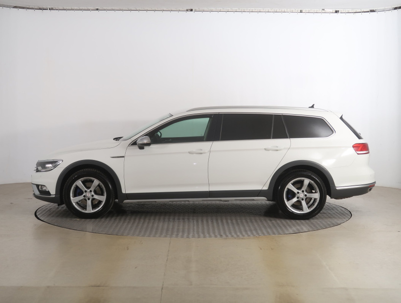 Volkswagen Passat, 2016