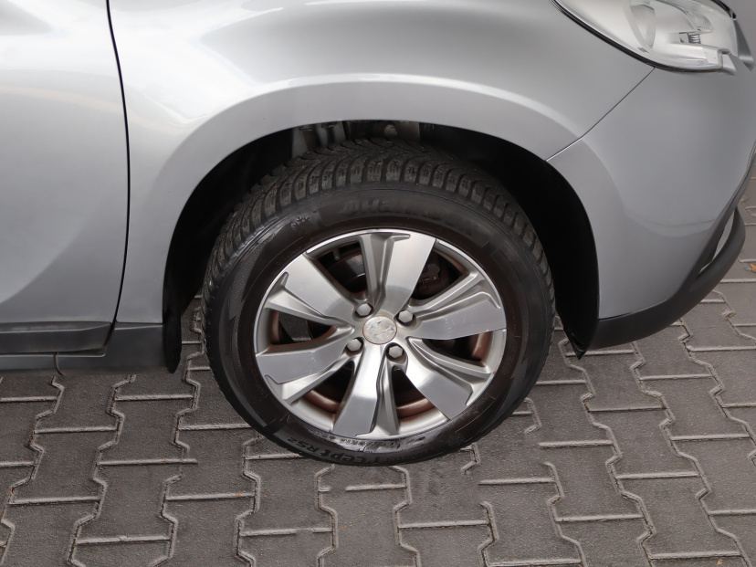 Peugeot 2008, 2015