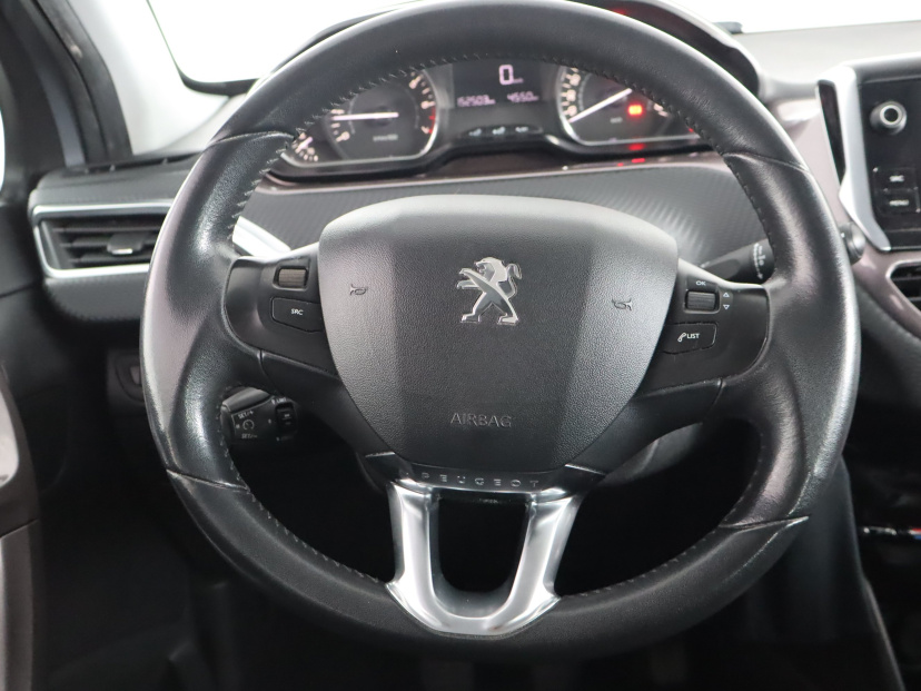 Peugeot 2008, 2015