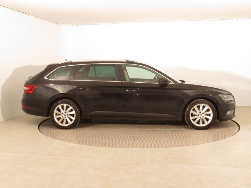Škoda Superb, 2016