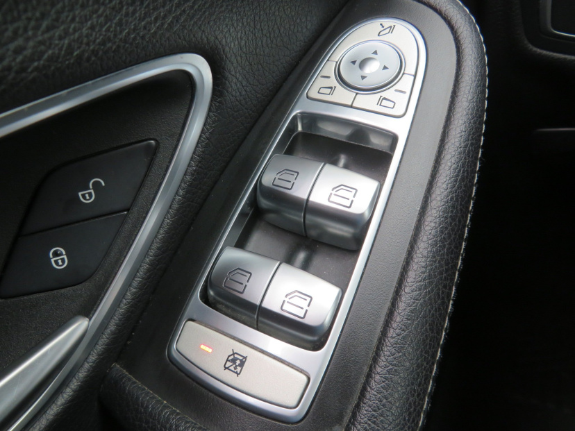 Mercedes-Benz C, 2016