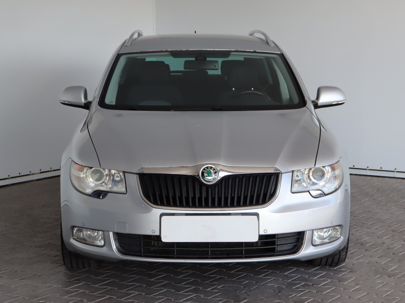 Škoda Superb, 2012