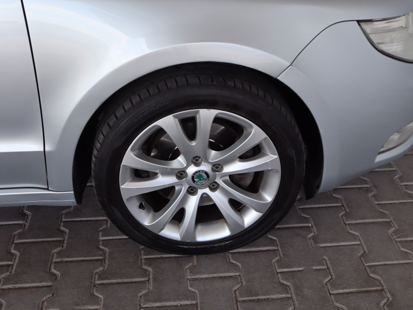 Škoda Superb, 2012