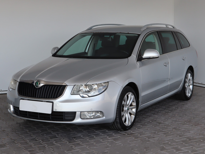 Škoda Superb, 2012
