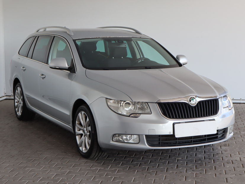 Škoda Superb, 2012