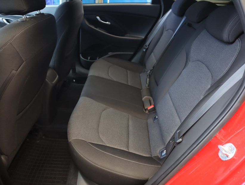 Hyundai i30, 2022