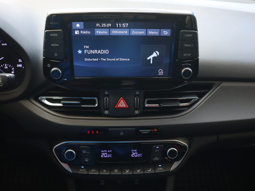 Hyundai i30, 2022