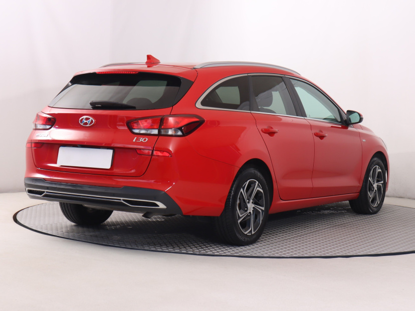 Hyundai i30, 2022