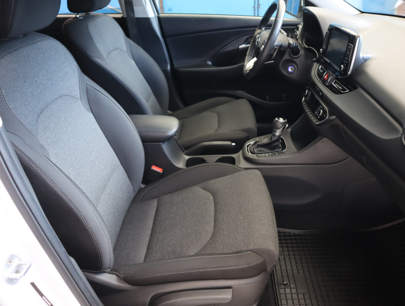 Hyundai i30, 2023