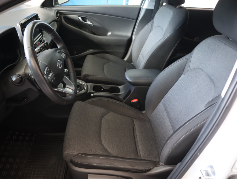 Hyundai i30, 2023
