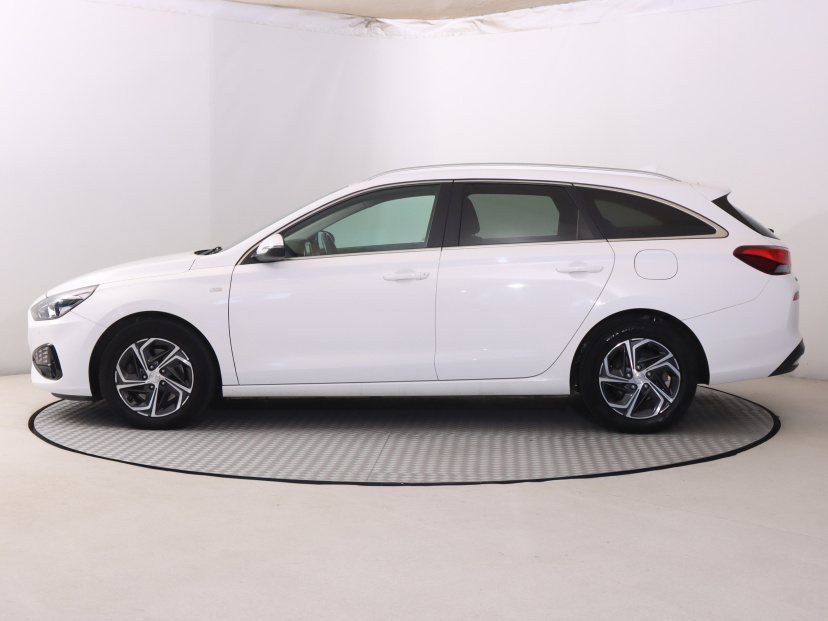 Hyundai i30, 2023