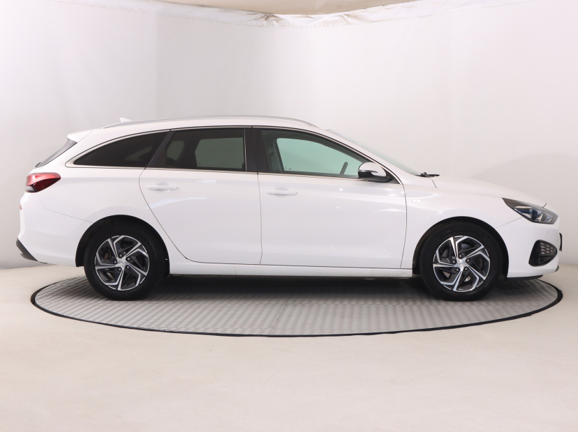 Hyundai i30, 2023