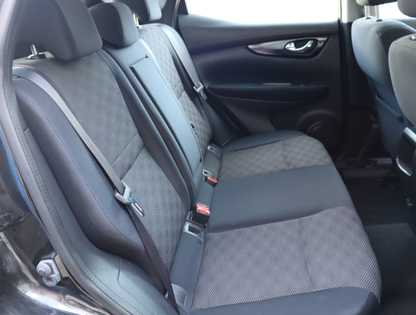 Nissan Qashqai, 2015