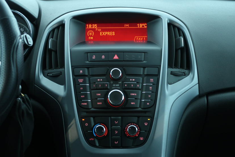 Opel Astra, 2013