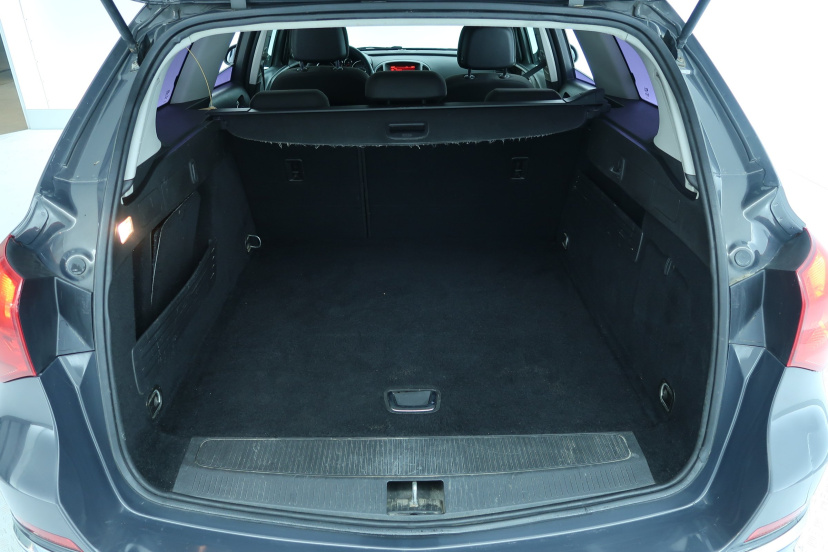 Opel Astra, 2013