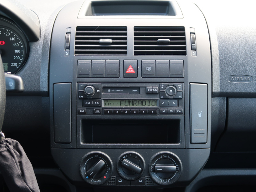 Volkswagen Polo, 2004