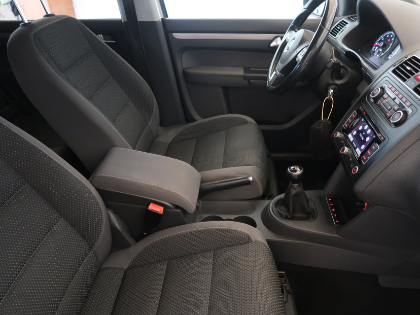Volkswagen Touran, 2011