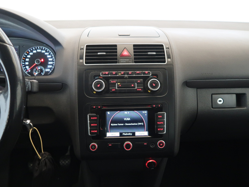 Volkswagen Touran, 2011