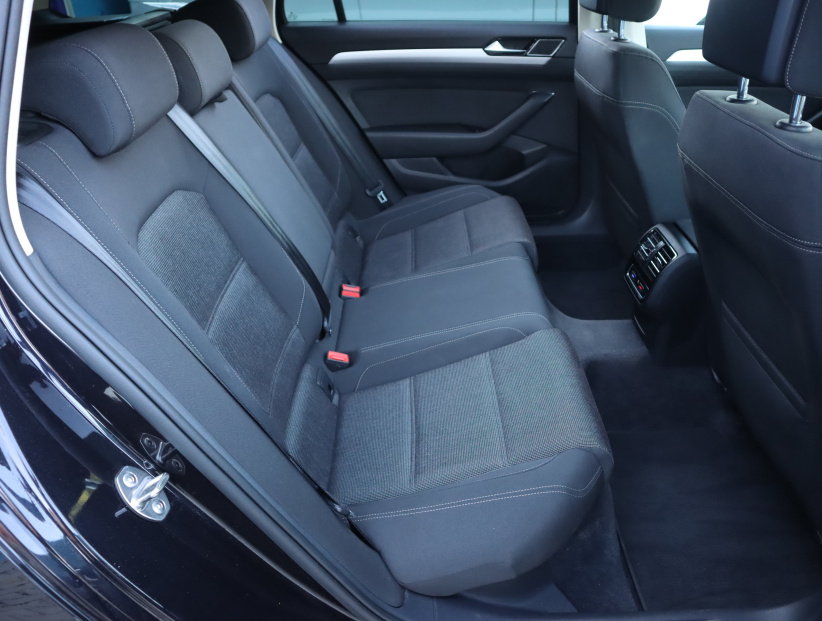 Volkswagen Passat, 2017
