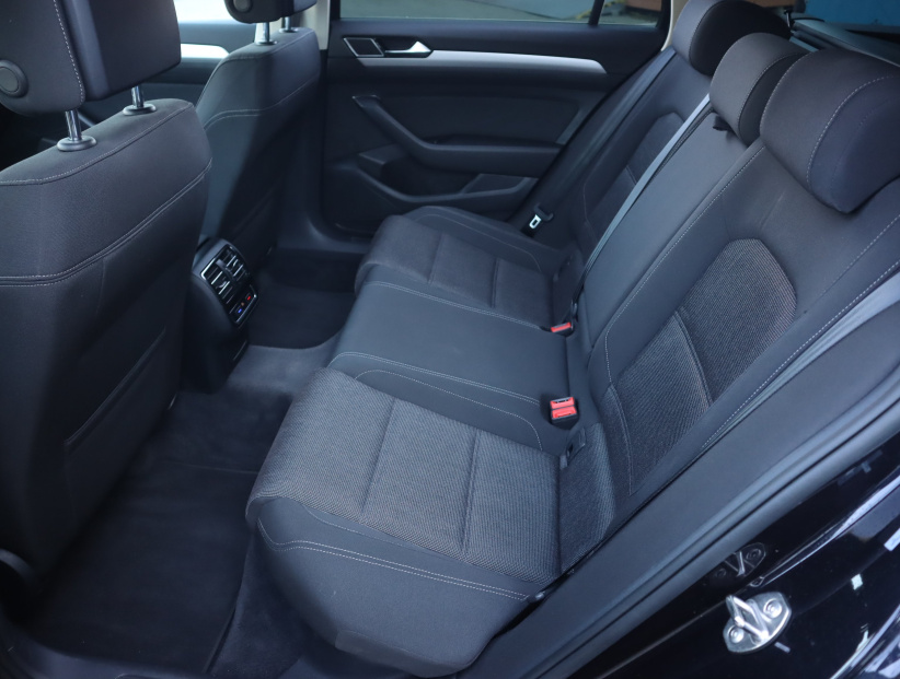 Volkswagen Passat, 2017