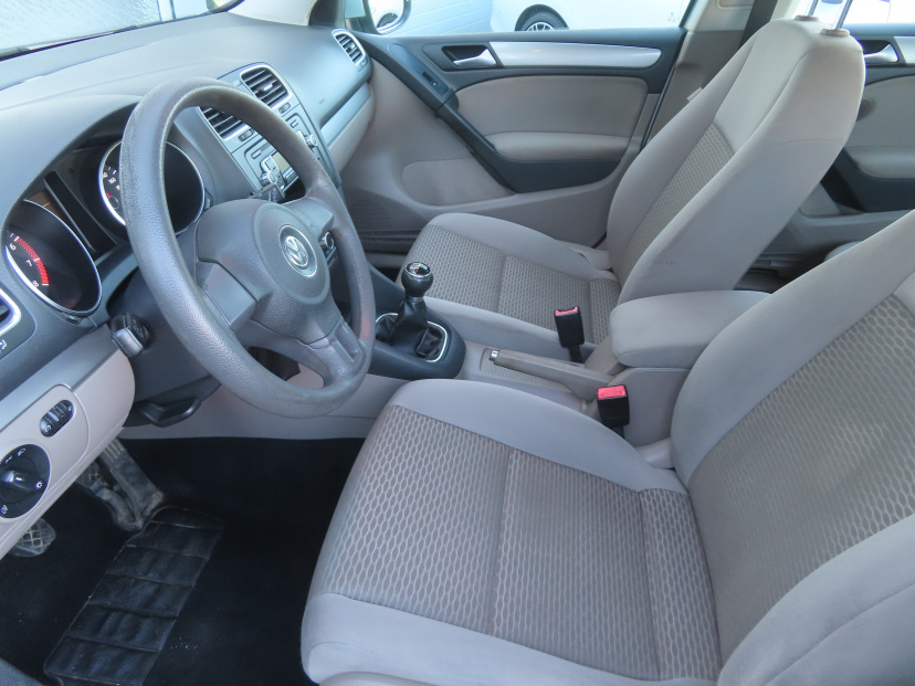 Volkswagen Golf, 2010