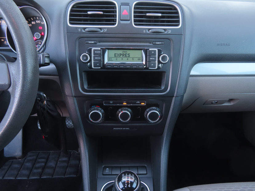 Volkswagen Golf, 2010