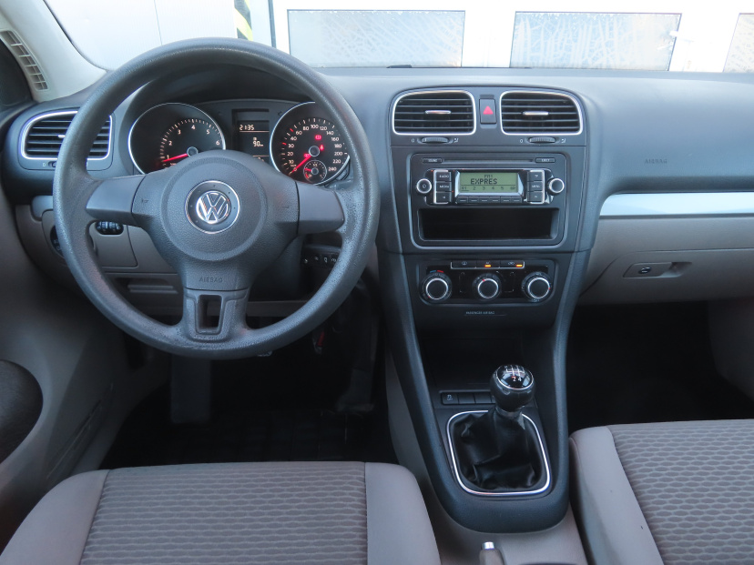 Volkswagen Golf, 2010
