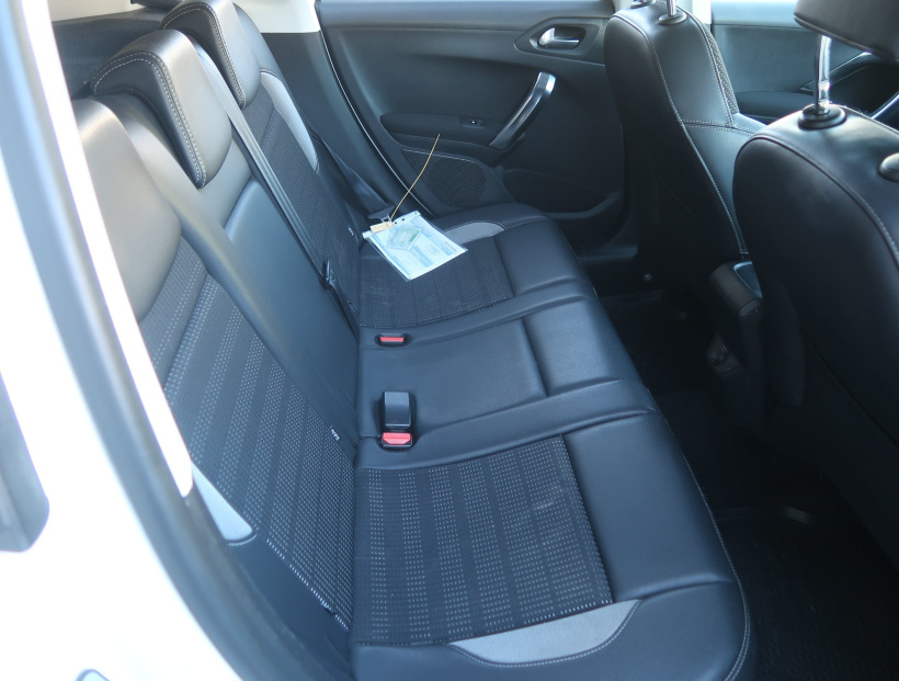 Peugeot 2008, 2014