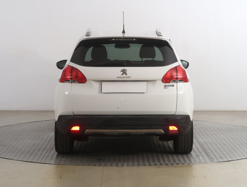Peugeot 2008, 2014