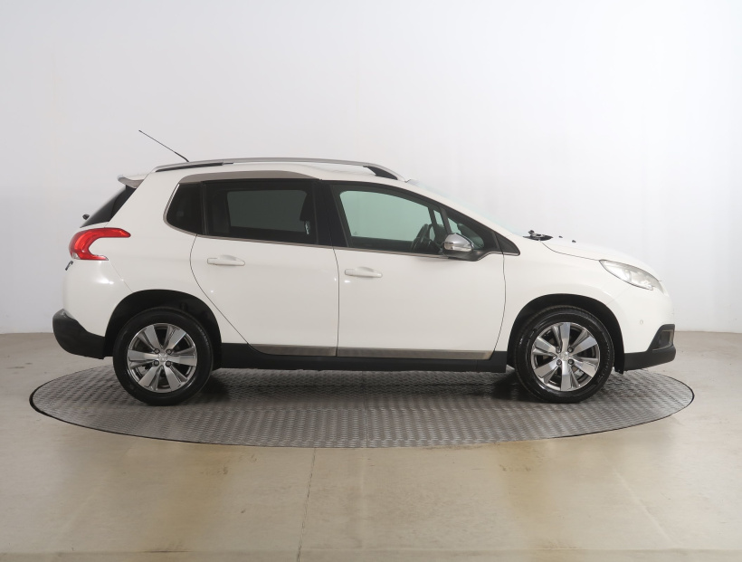 Peugeot 2008, 2014