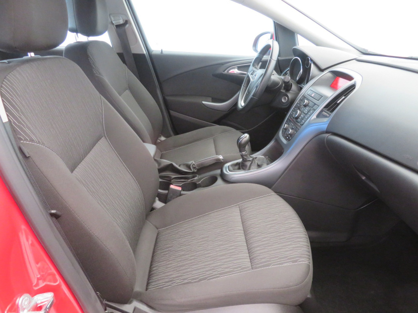 Opel Astra, 2012