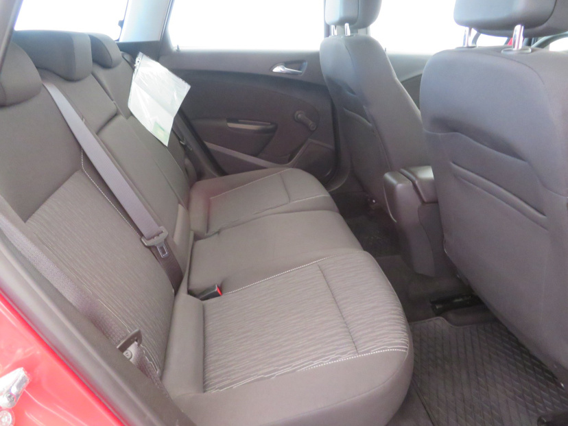 Opel Astra, 2012