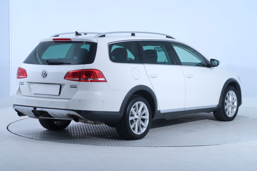 Volkswagen Passat, 2013