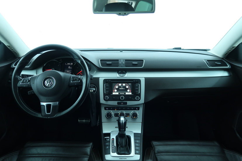 Volkswagen Passat, 2013