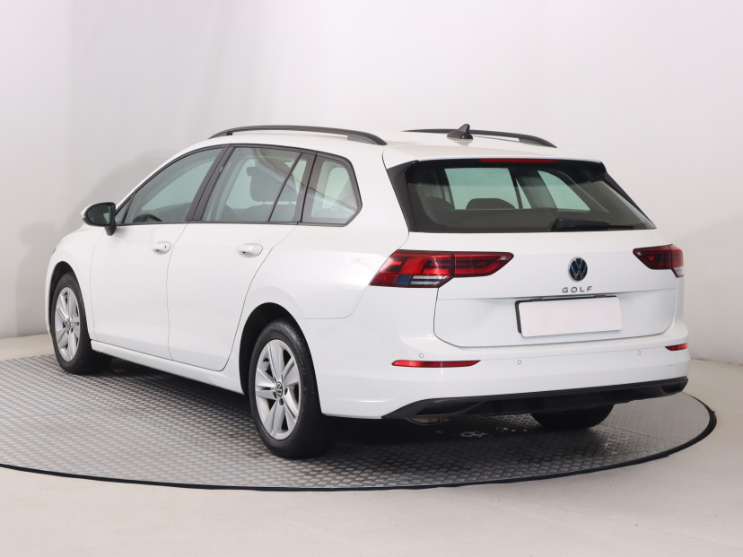 Volkswagen Golf, 2022