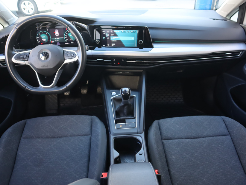 Volkswagen Golf, 2022