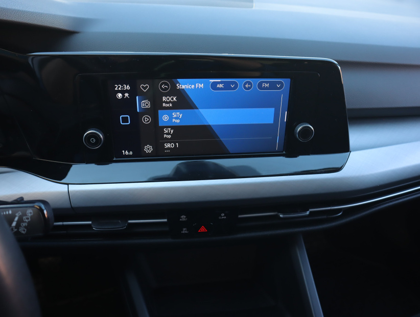 Volkswagen Golf, 2022
