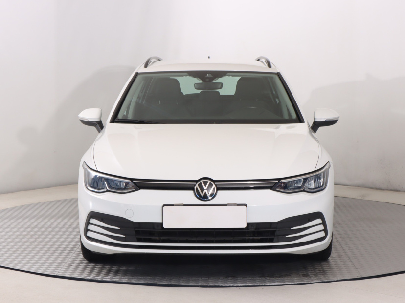 Volkswagen Golf, 2022