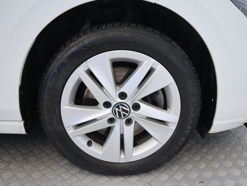 Volkswagen Golf, 2022
