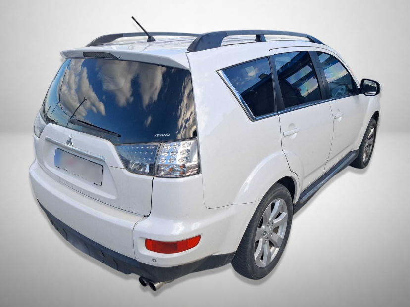 Mitsubishi Outlander, 2011