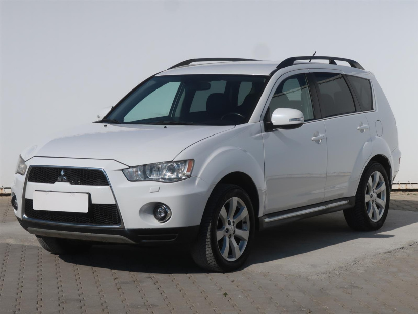 Mitsubishi Outlander, 2011