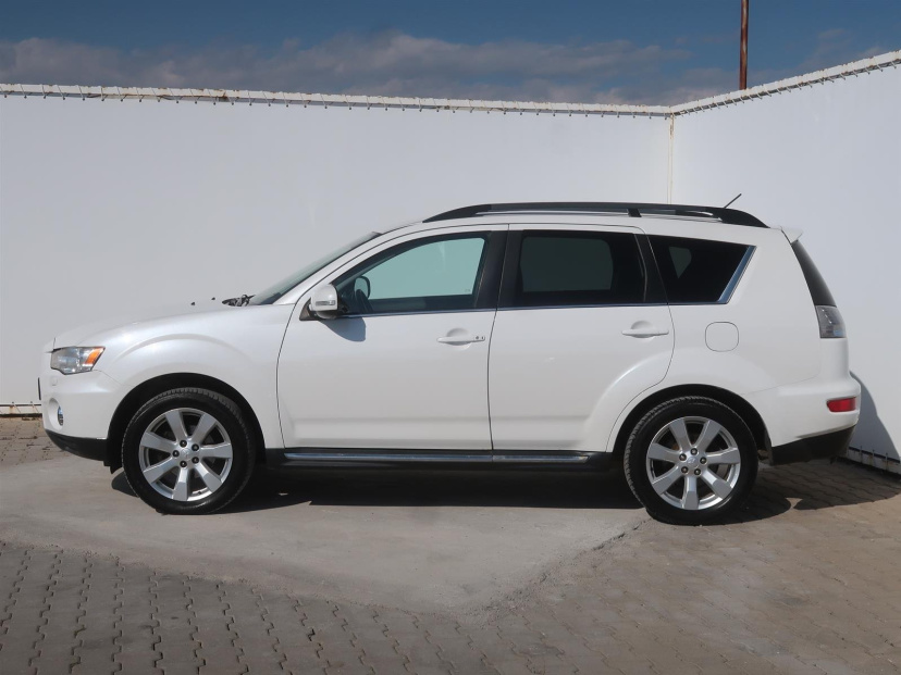Mitsubishi Outlander, 2011