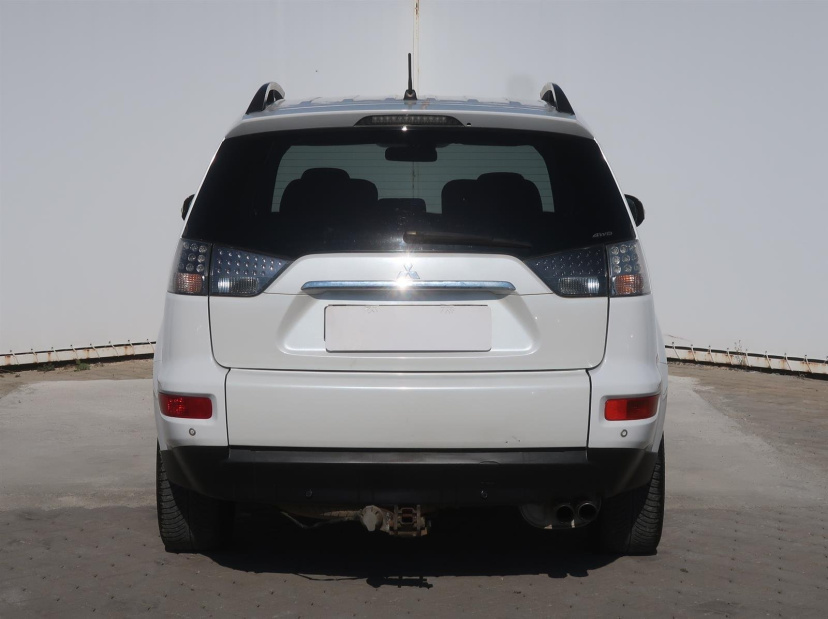 Mitsubishi Outlander, 2011