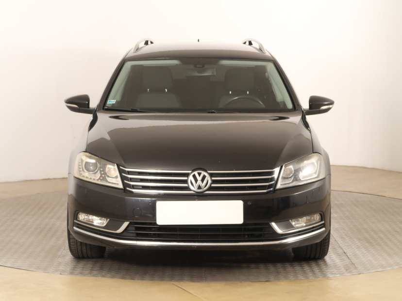 Volkswagen Passat, 2011