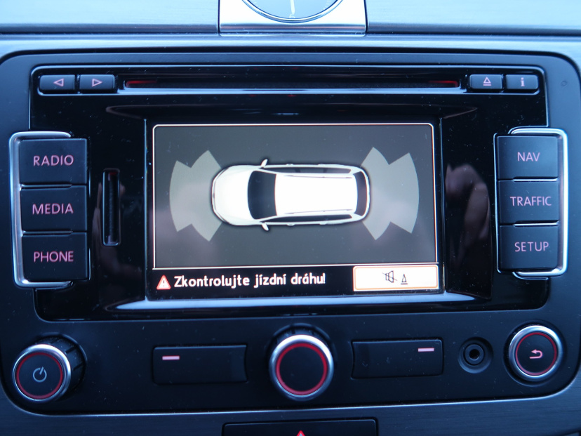 Volkswagen Passat, 2011