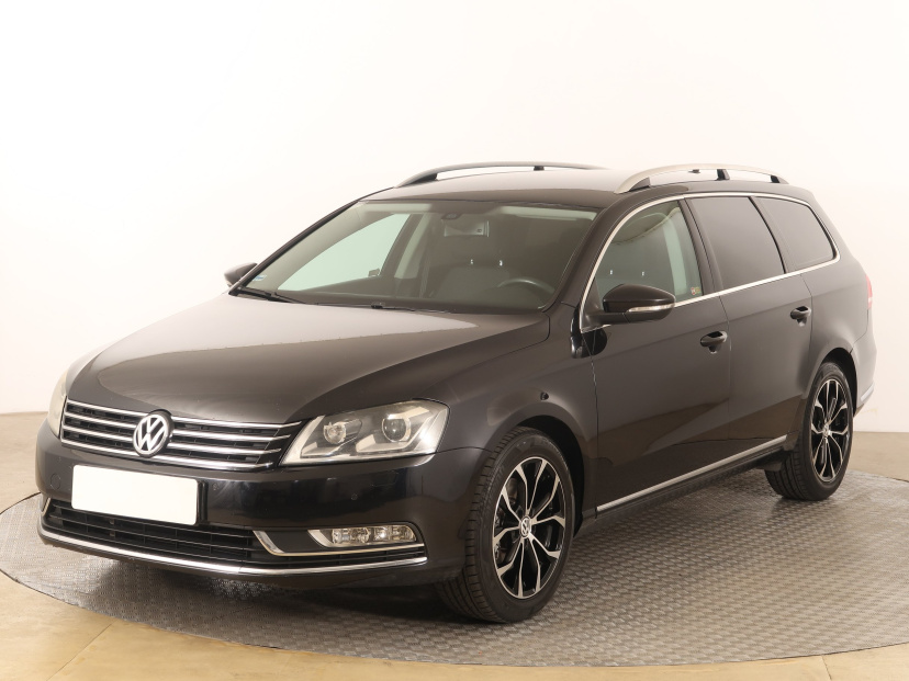 Volkswagen Passat, 2011