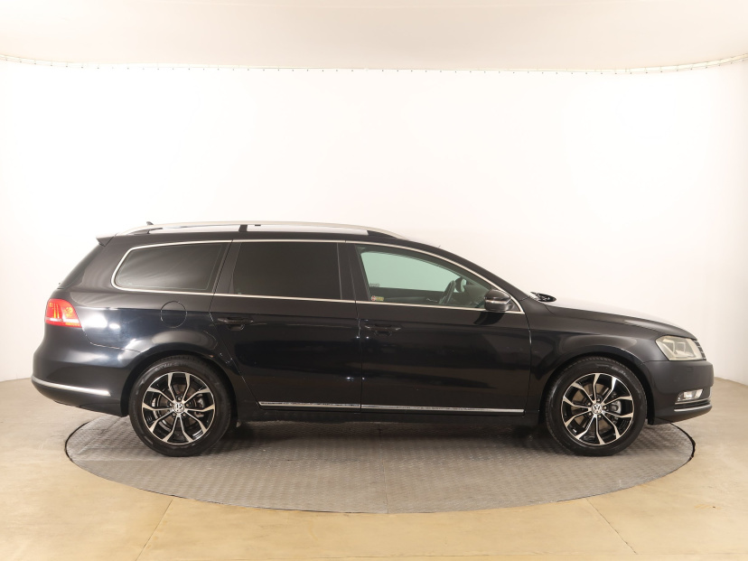 Volkswagen Passat, 2011